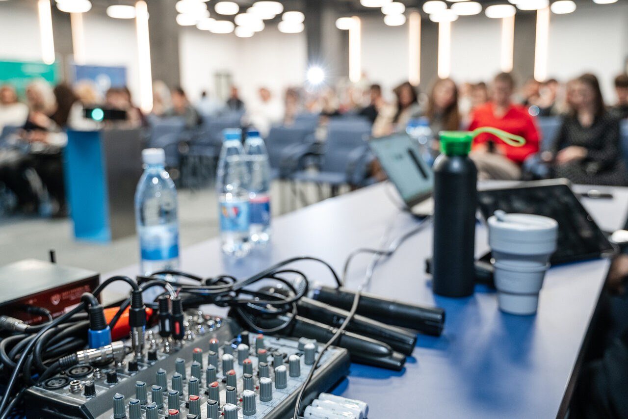 Арендовать Просторный конферец-зал