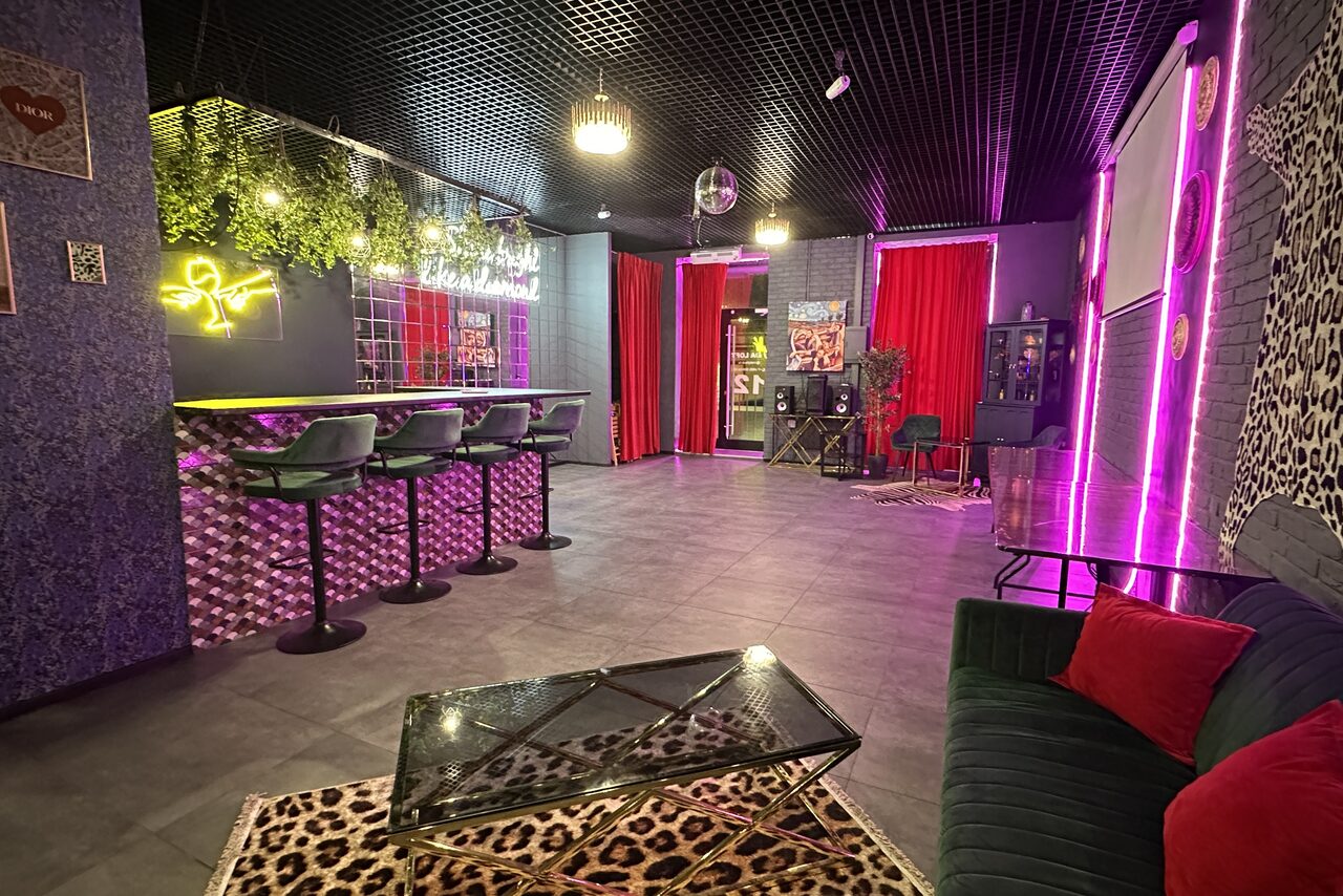 Арендовать Лофт со светомузыкой