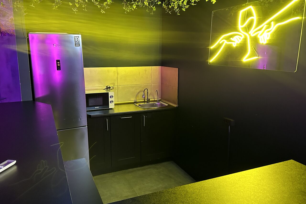 Арендовать Лофт со светомузыкой