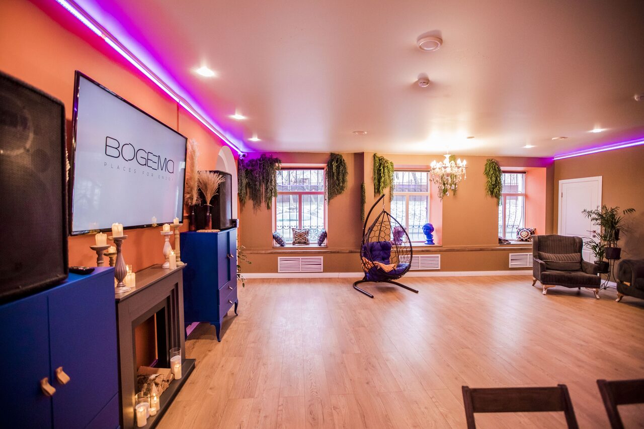 Арендовать Красочный лофт ITALYс неоновым освещением