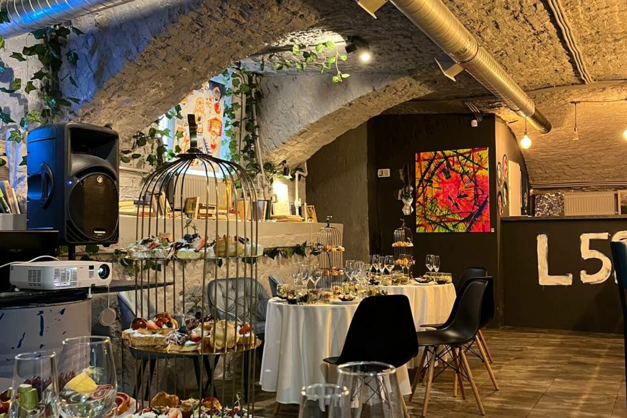 Арендовать Пространство L52. Белый зал для различных событий