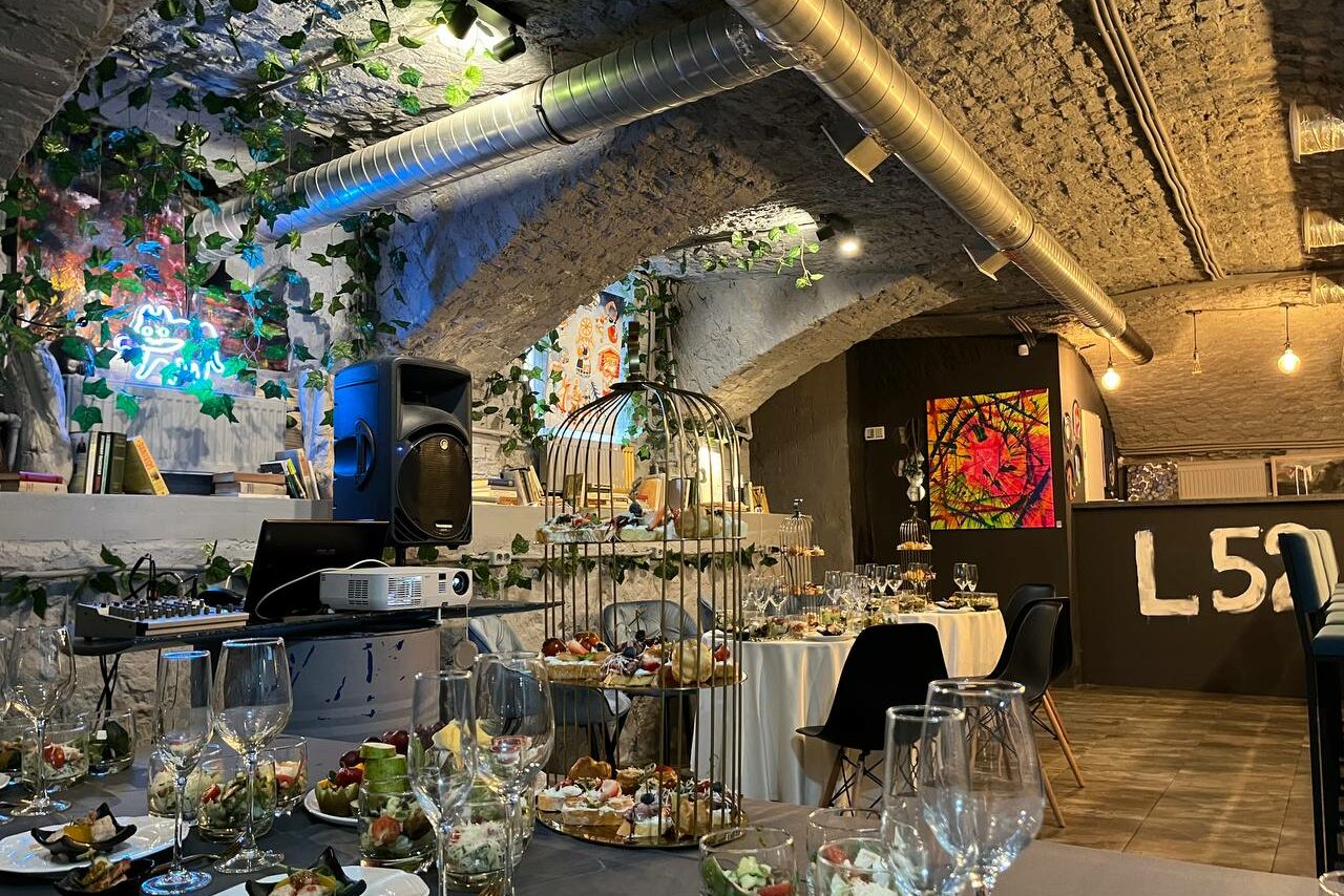 Арендовать Пространство L52. Белый зал для различных событий