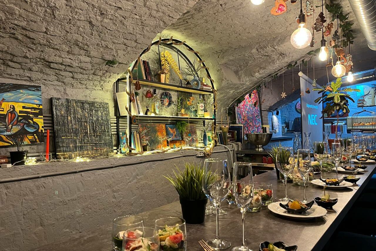 Арендовать Пространство L52. Белый зал для различных событий