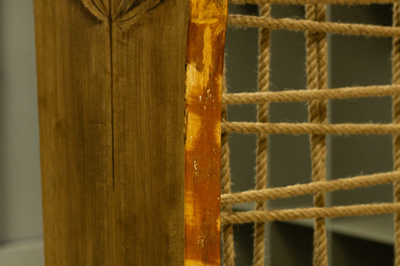 Арендовать Светлый зал с зеркальной стеной