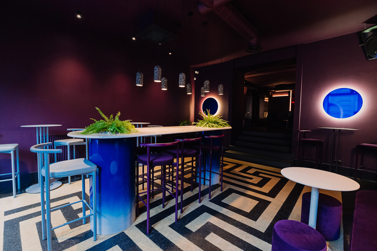 Арендовать Мама Тата Темный лофт с атмосферным освещением