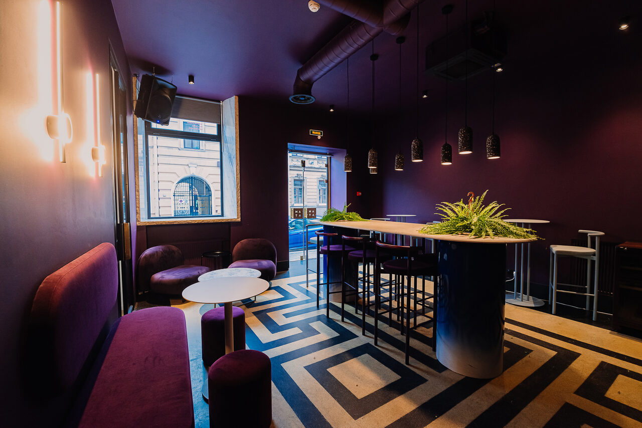 Арендовать Мама Тата Темный лофт с атмосферным освещением