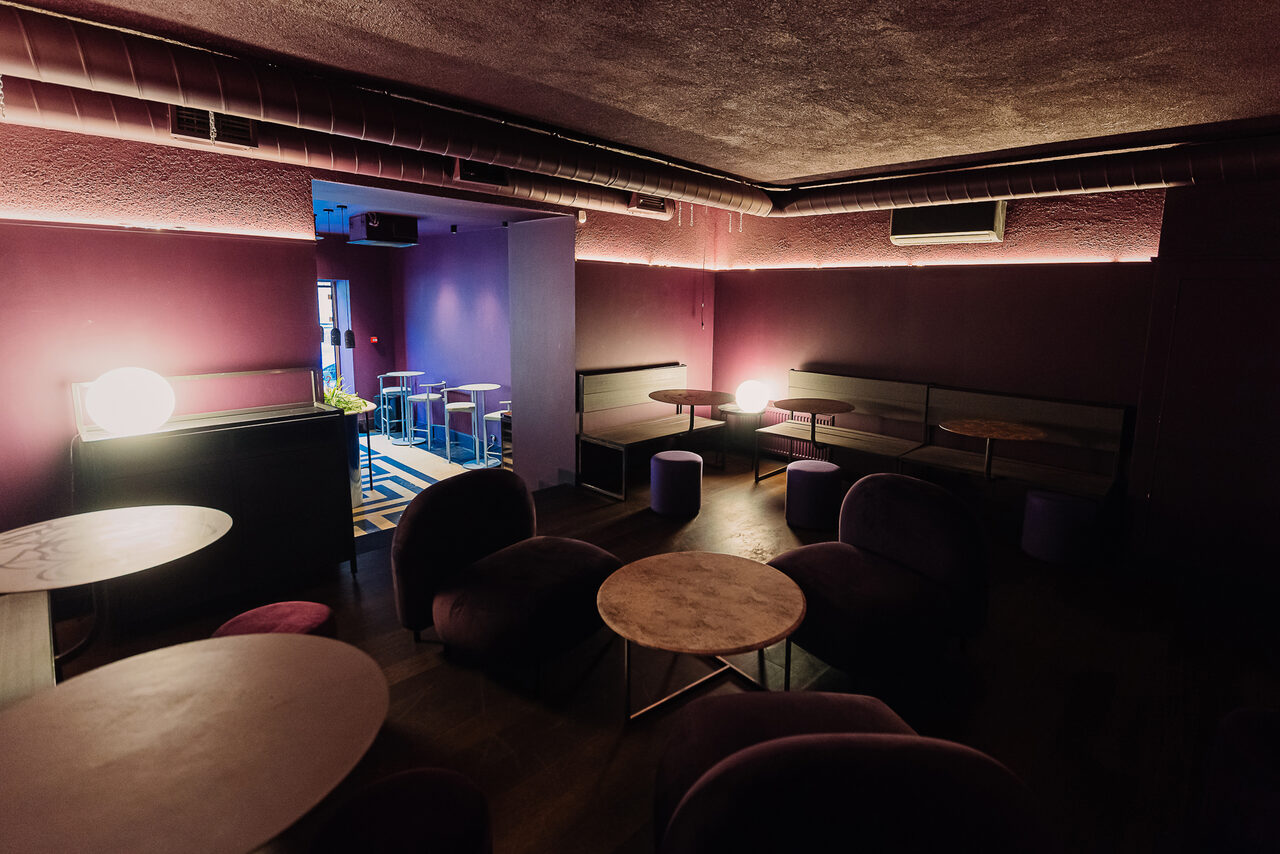 Арендовать Мама Тата Темный лофт с атмосферным освещением