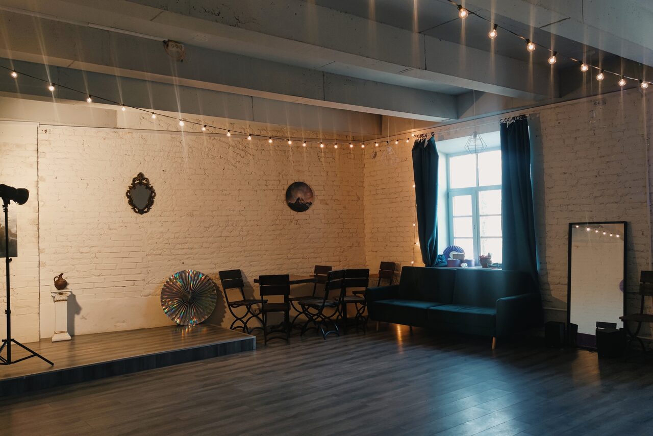 Арендовать Стильное современное помещение для мероприятий