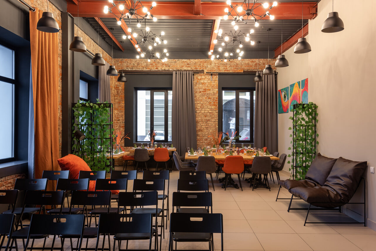 Арендовать Интерьерный зал в современном стиле