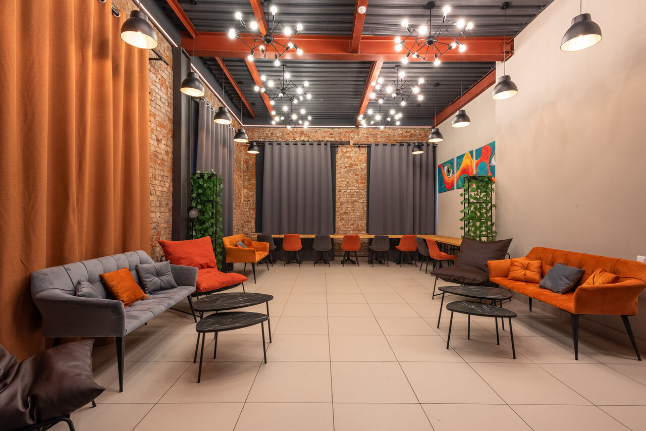 Арендовать Интерьерный зал в современном стиле