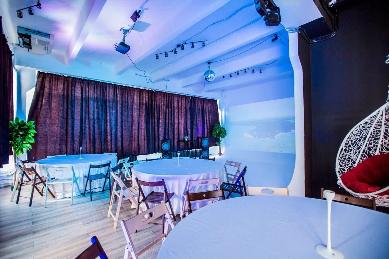 Арендовать Просторный лофт с панорамными окнами и циклорамой