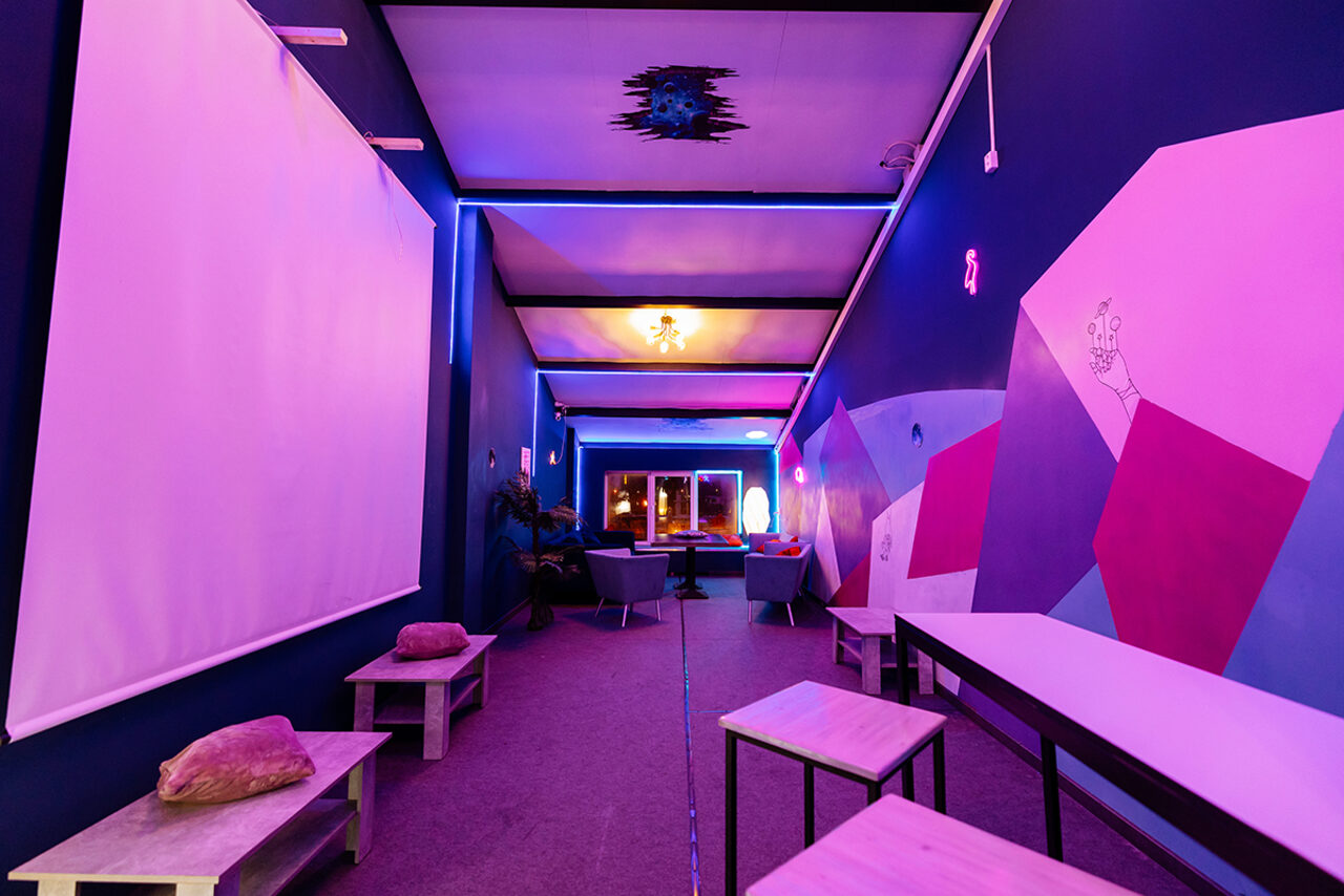 Арендовать Тёмный лофт для вечеринок 