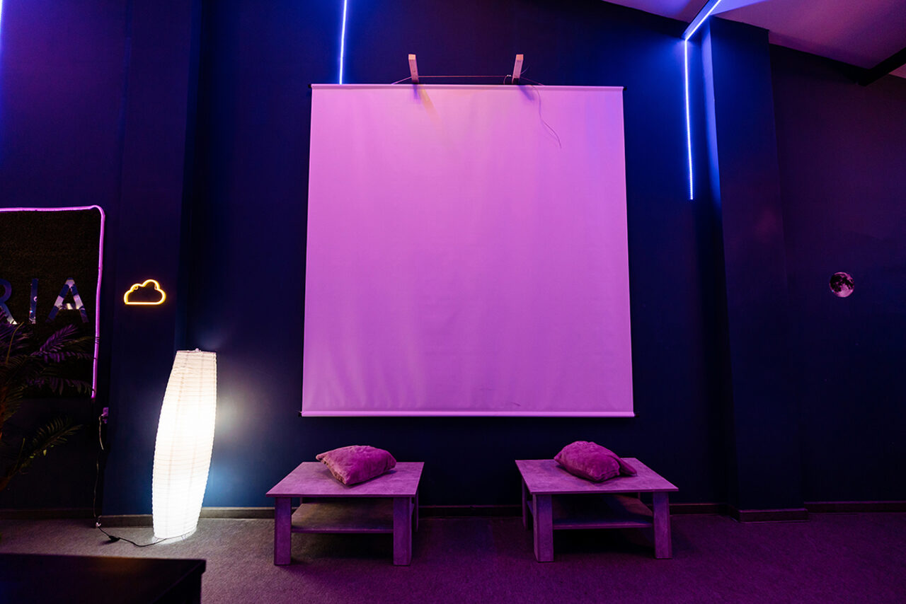 Арендовать Тёмный лофт для вечеринок 