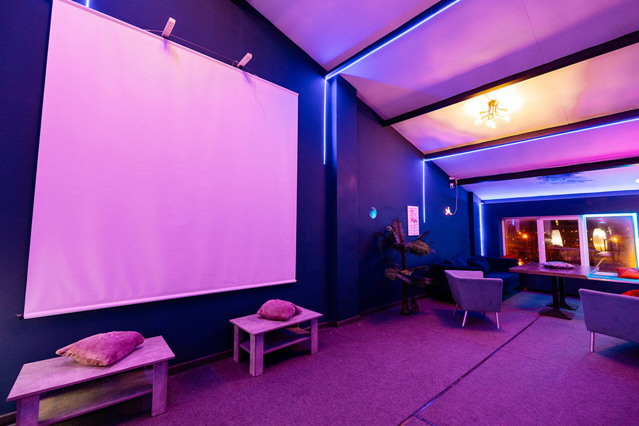 Арендовать Тёмный лофт для вечеринок 