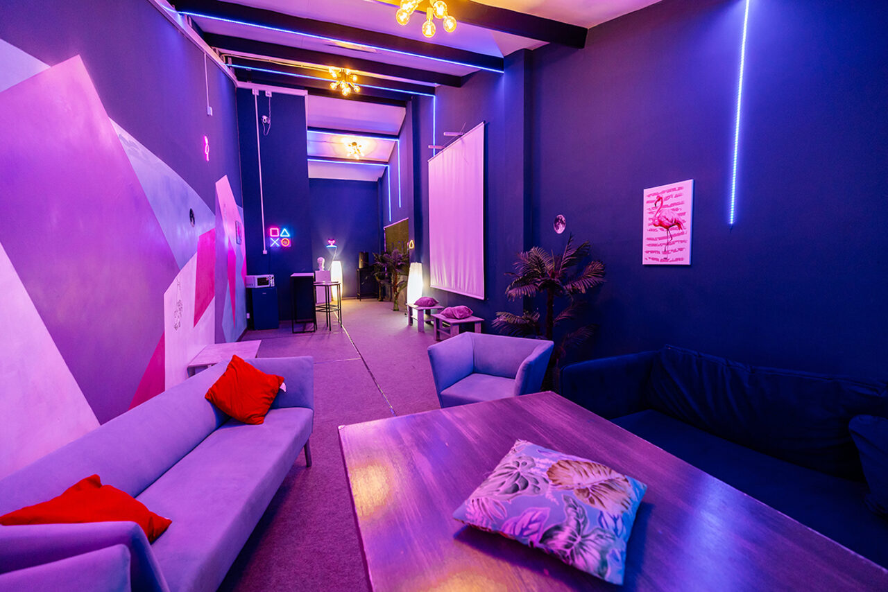 Арендовать Тёмный лофт для вечеринок 