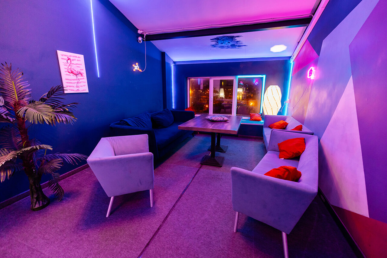 Арендовать Тёмный лофт для вечеринок 