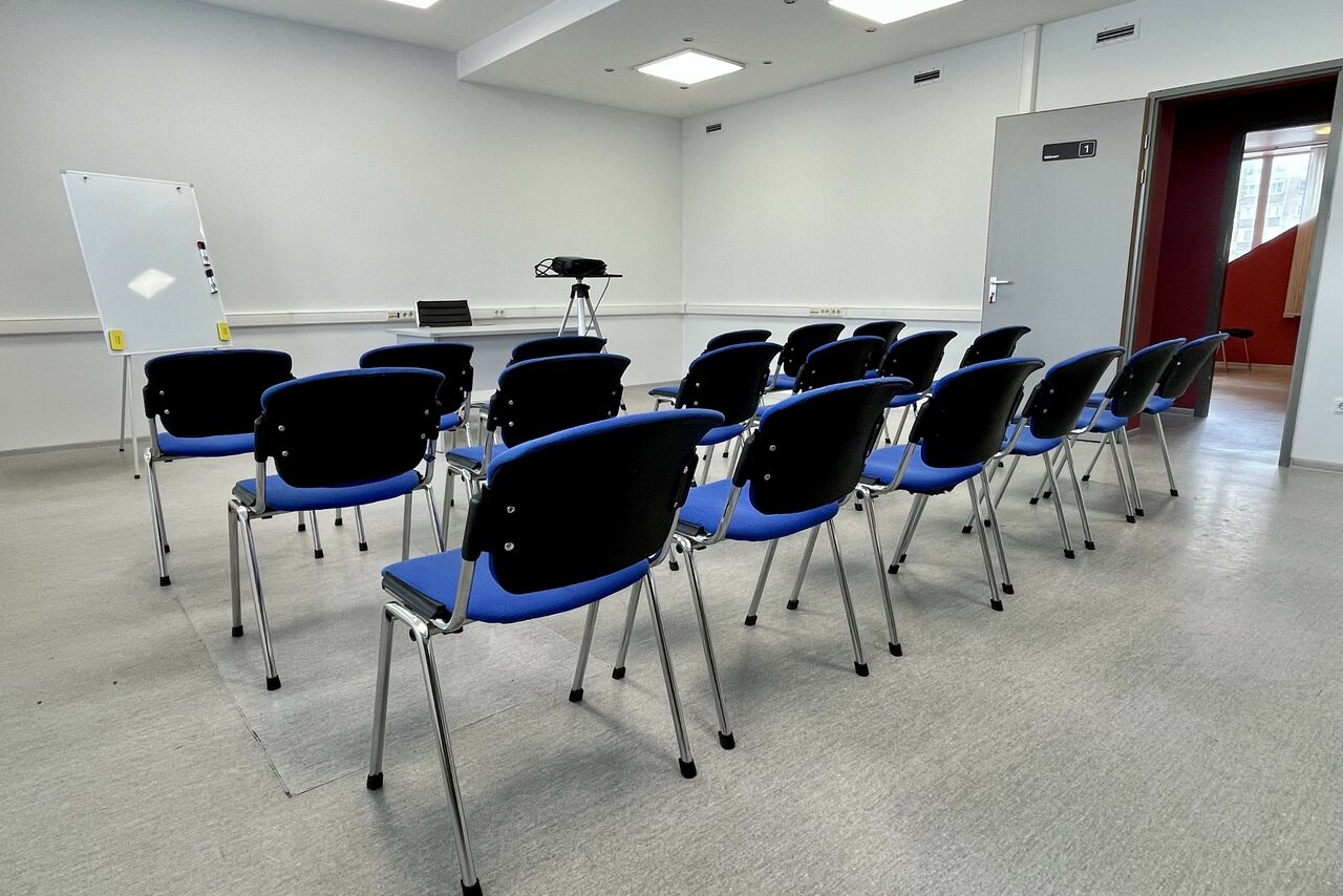 Арендовать Современный конференц-зал