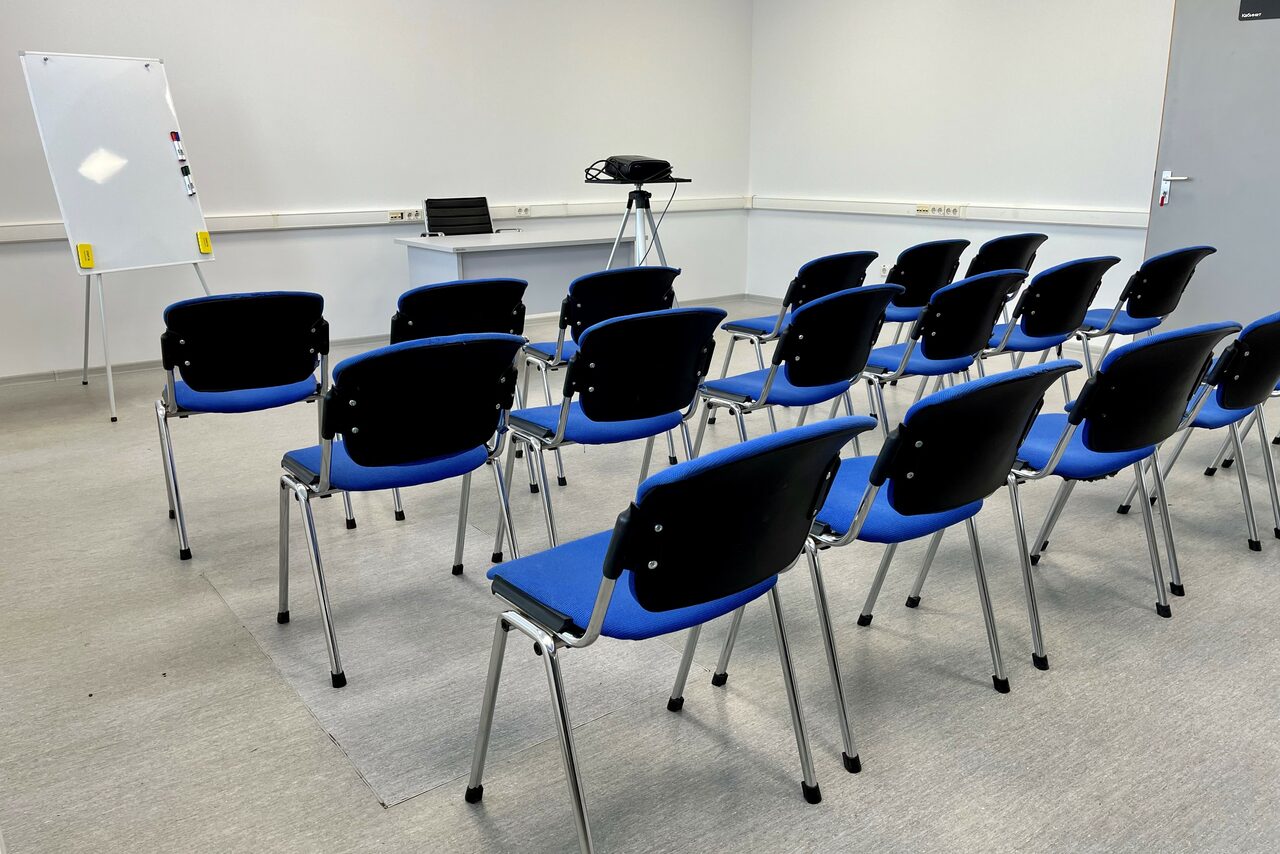 Арендовать Современный конференц-зал