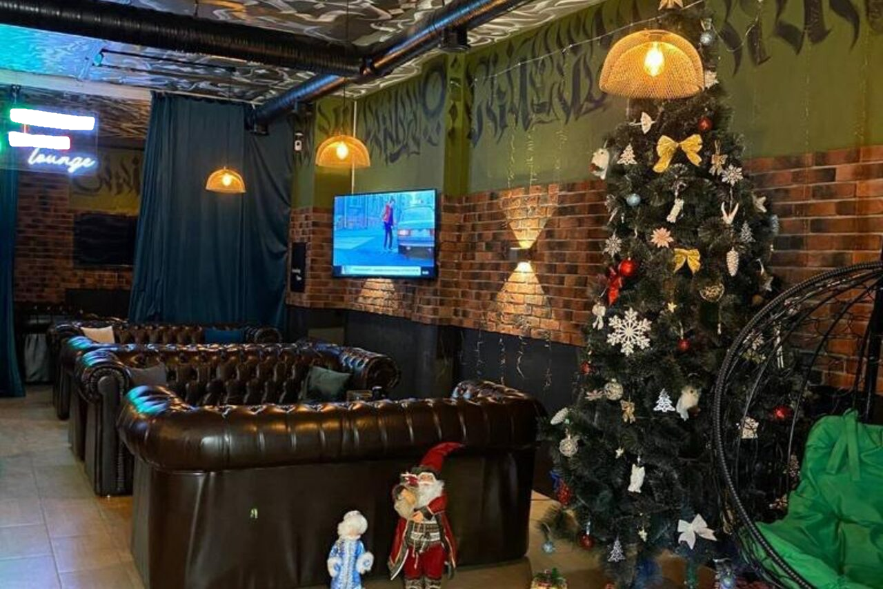 Арендовать Breaking Time Лофт с дизайнерской отделкой на Молодежной