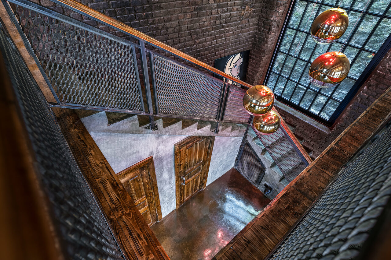 Арендовать GOELRO EDISON. Лофт для вечеринок с выходом на веранду