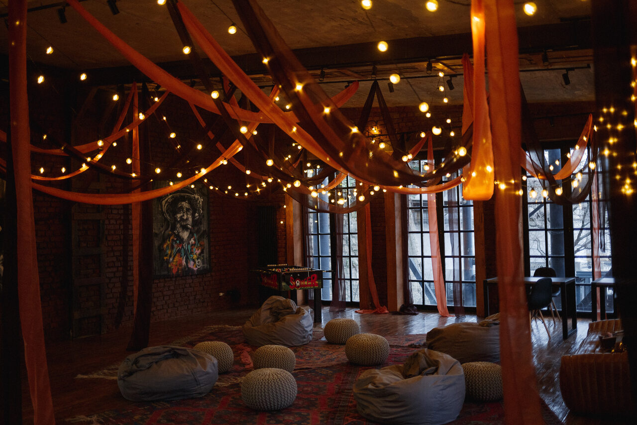 Арендовать GOELRO EDISON. Лофт для вечеринок с выходом на веранду