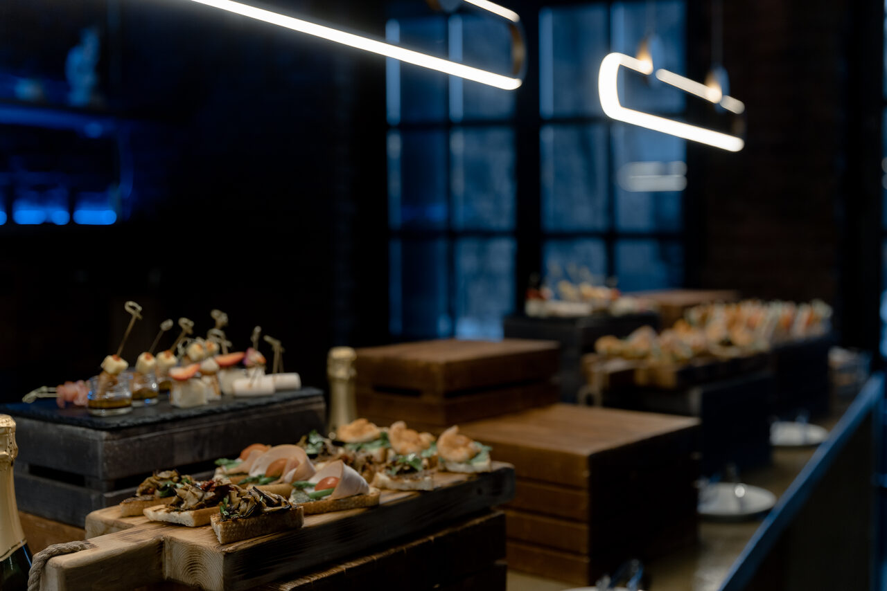 Арендовать GOELRO EDISON. Лофт для вечеринок с выходом на веранду