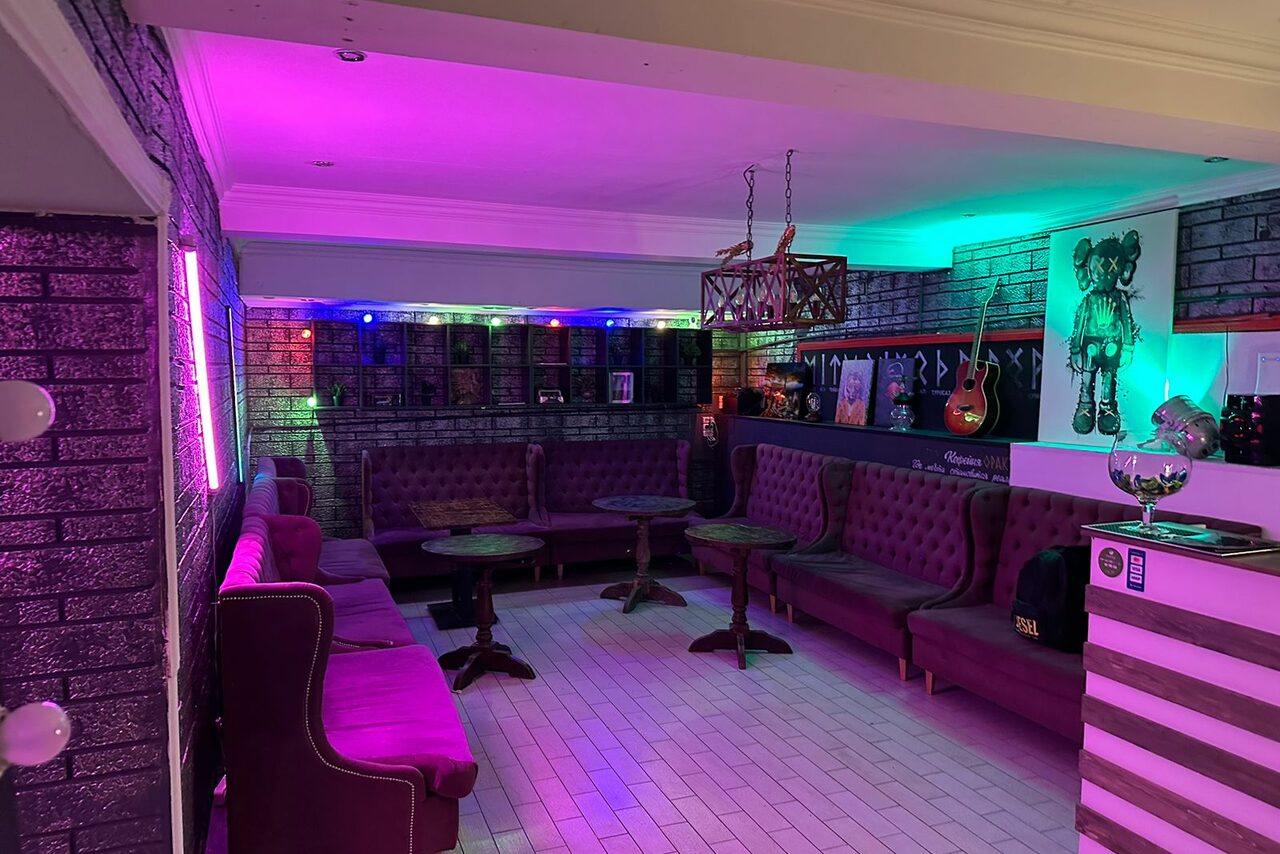 Арендовать B-13 Bar and Lounge