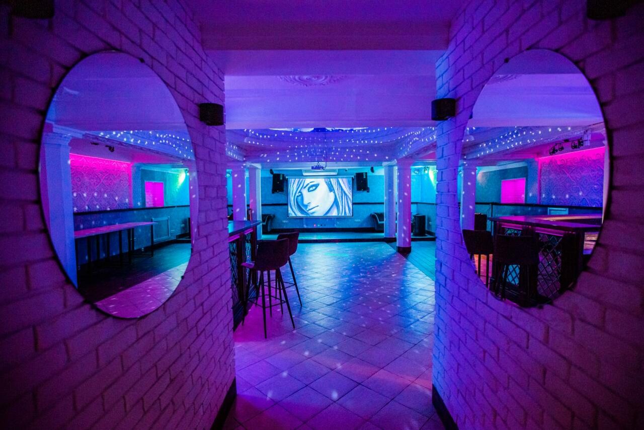 Арендовать Атмосферное пространство с зеркальным куполом