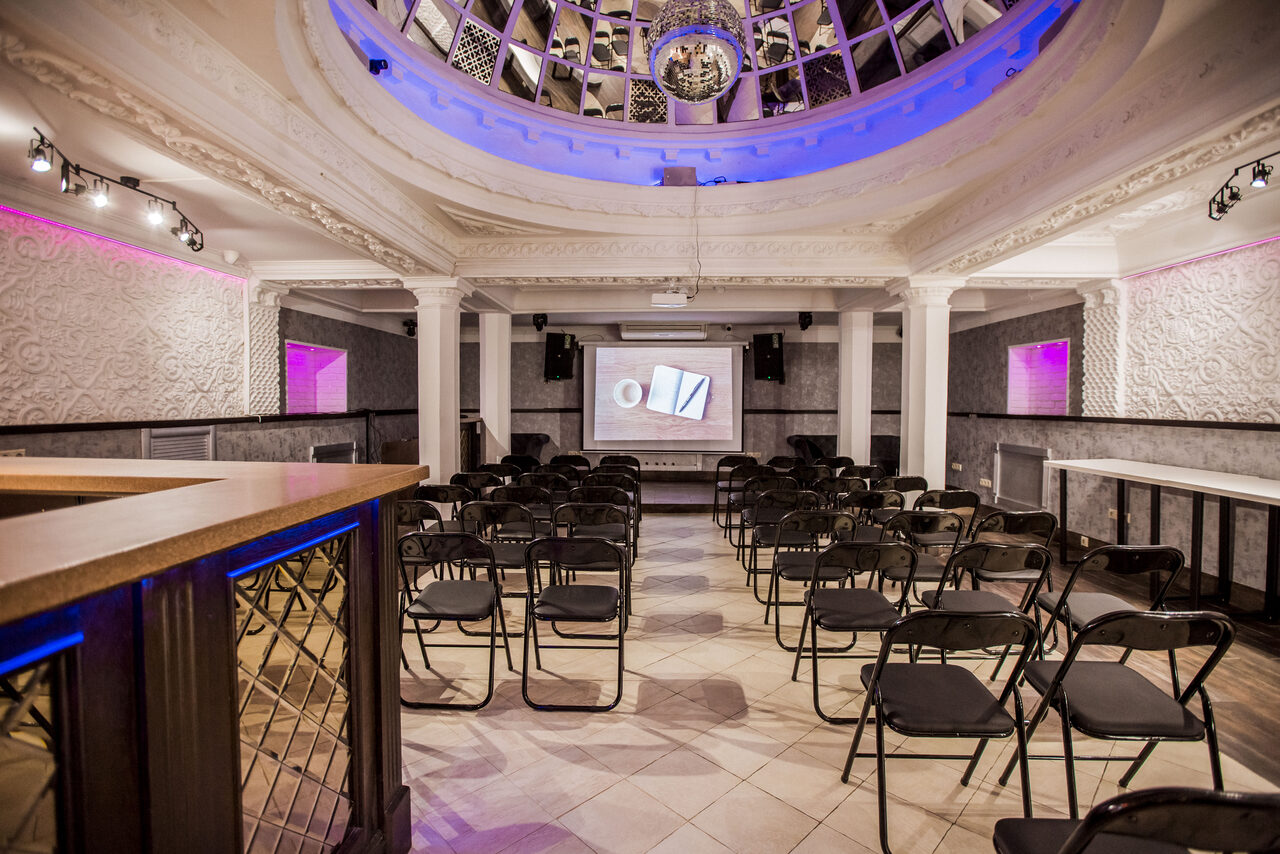 Арендовать Атмосферное пространство с зеркальным куполом