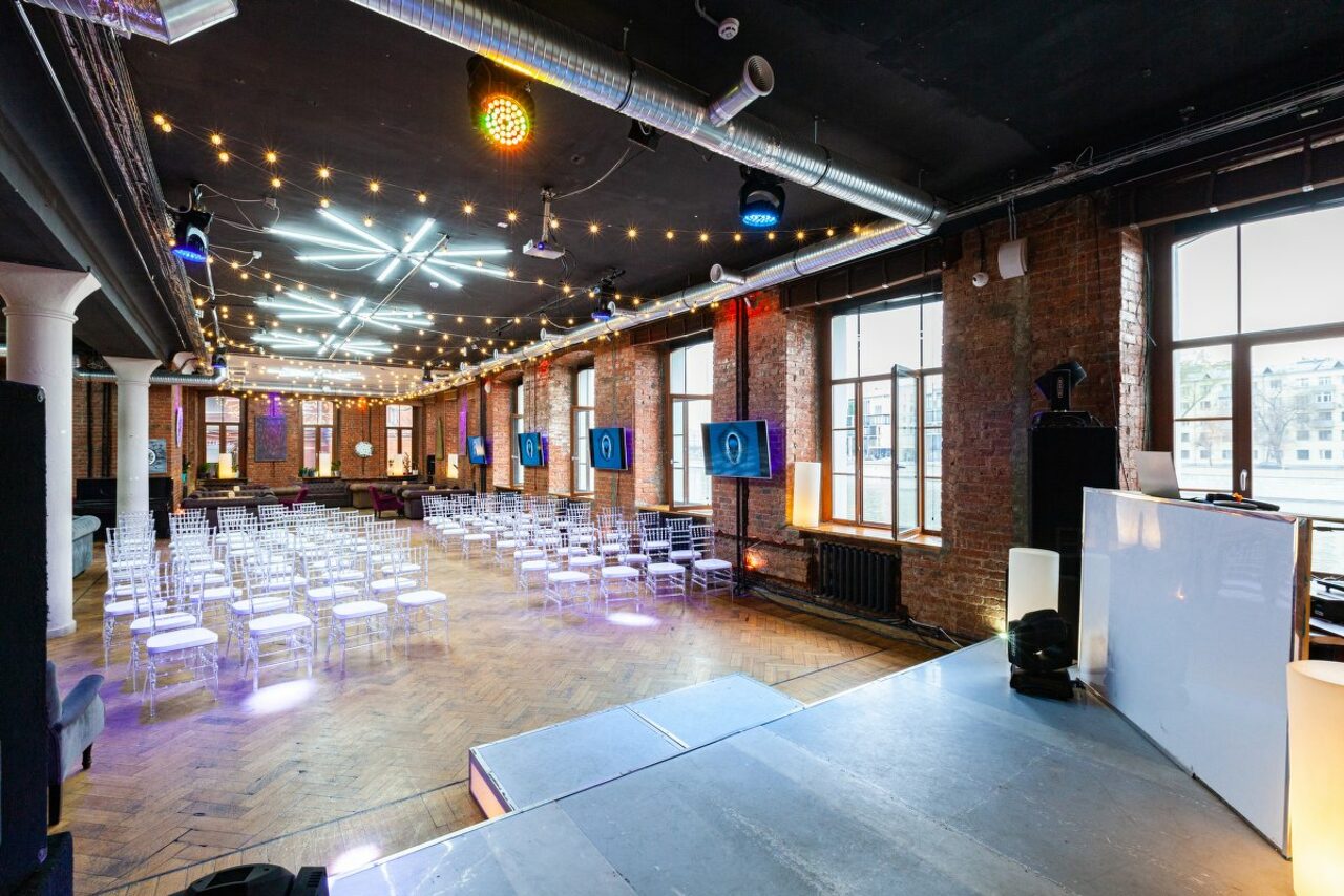 Арендовать loftmoscow. Старт Хаб. Красный Октябрь Пространство