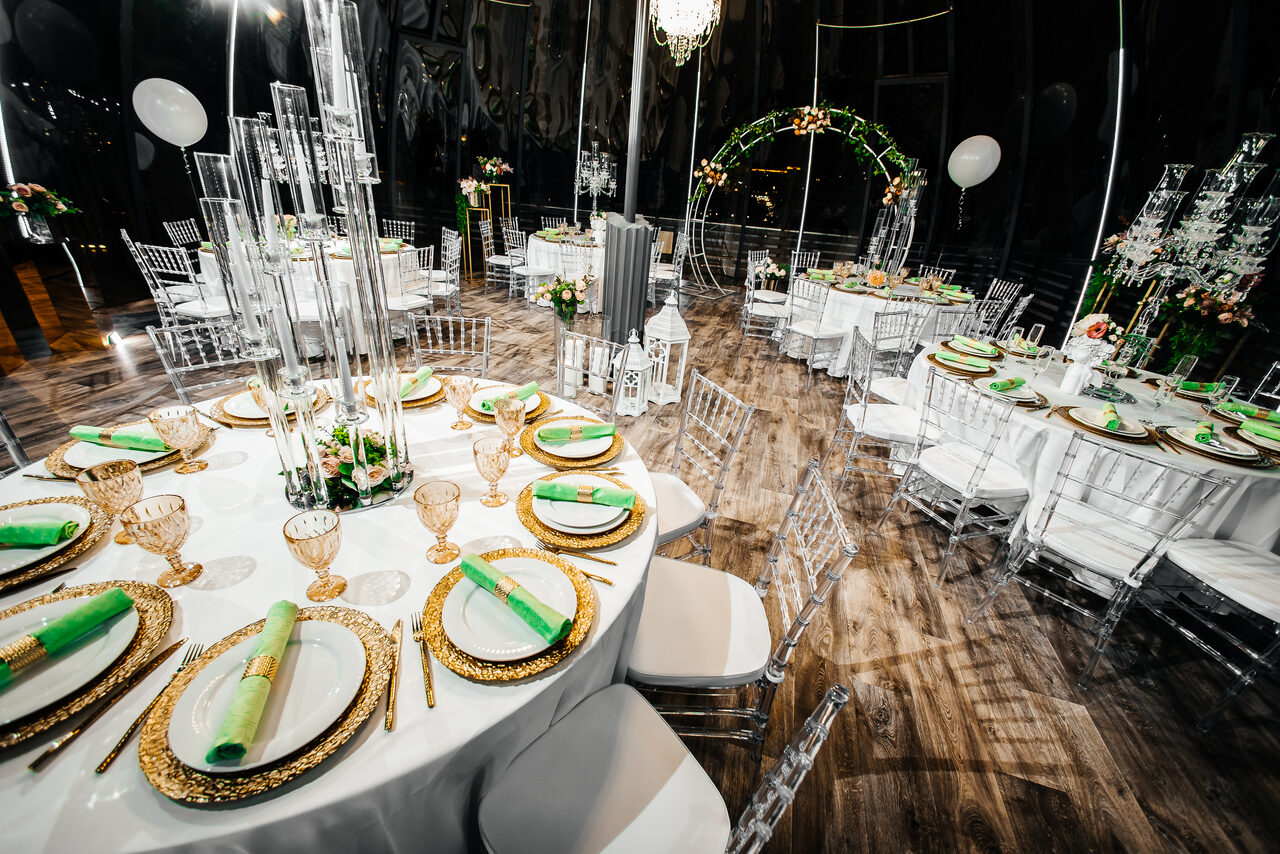 Арендовать Igloobar. Просторный купол на крыше