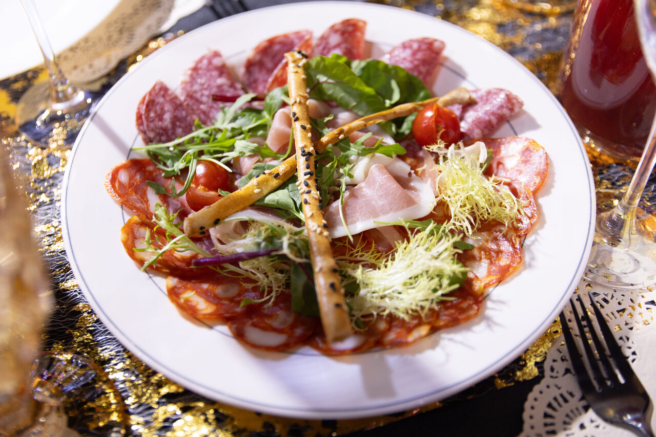 Арендовать Twenty One Club. Атмосферная площадка для концертов