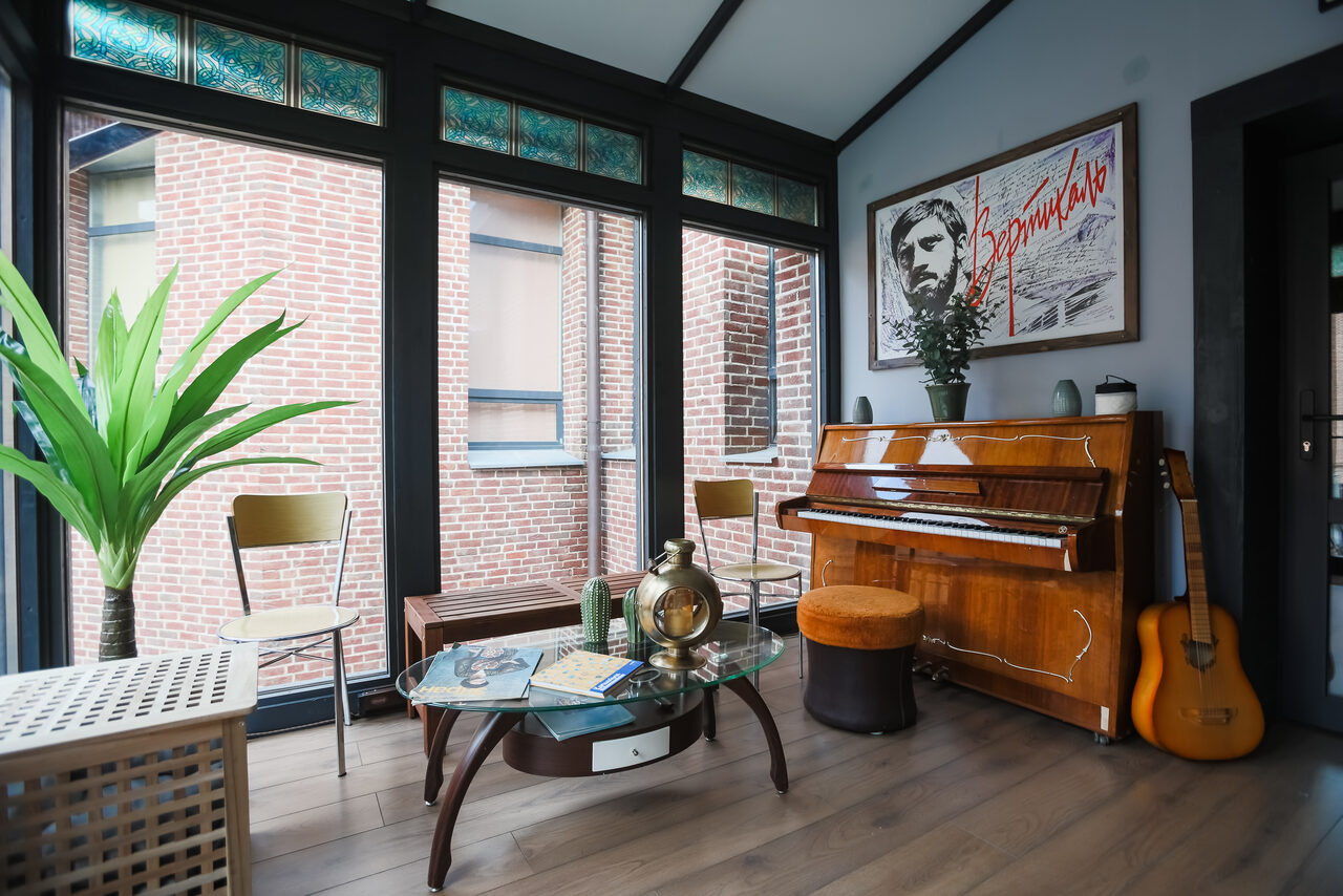 Арендовать Просторная терраса для мероприятий