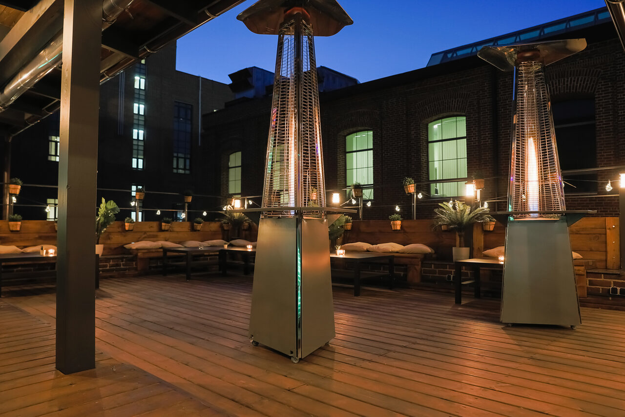 Арендовать Просторная терраса для мероприятий