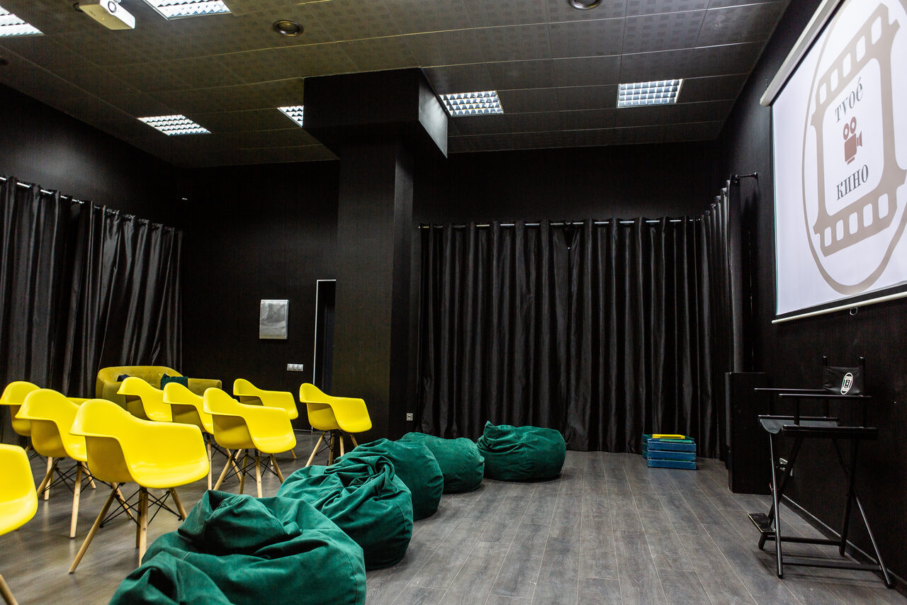 Арендовать Просторная терраса для мероприятий