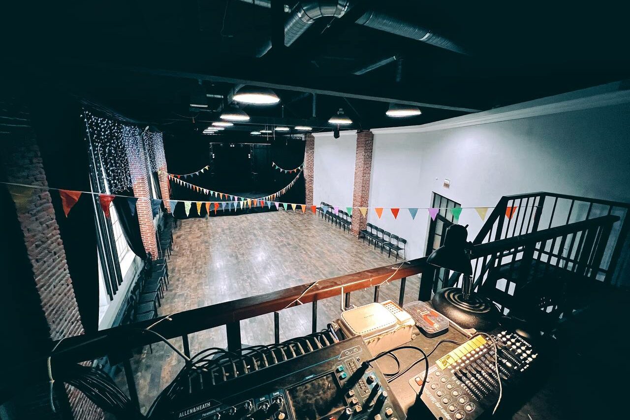 Арендовать Стильное пространство для праздников