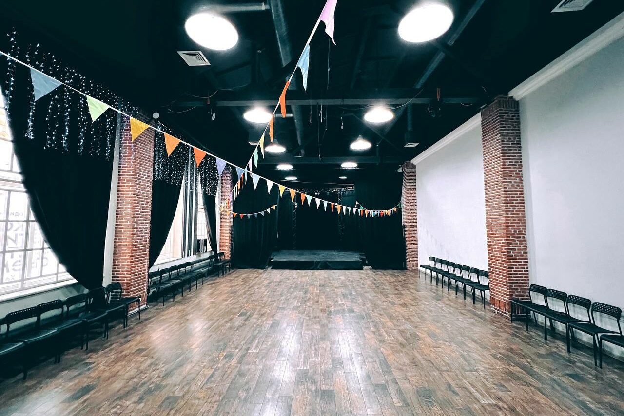 Арендовать Стильное пространство для праздников