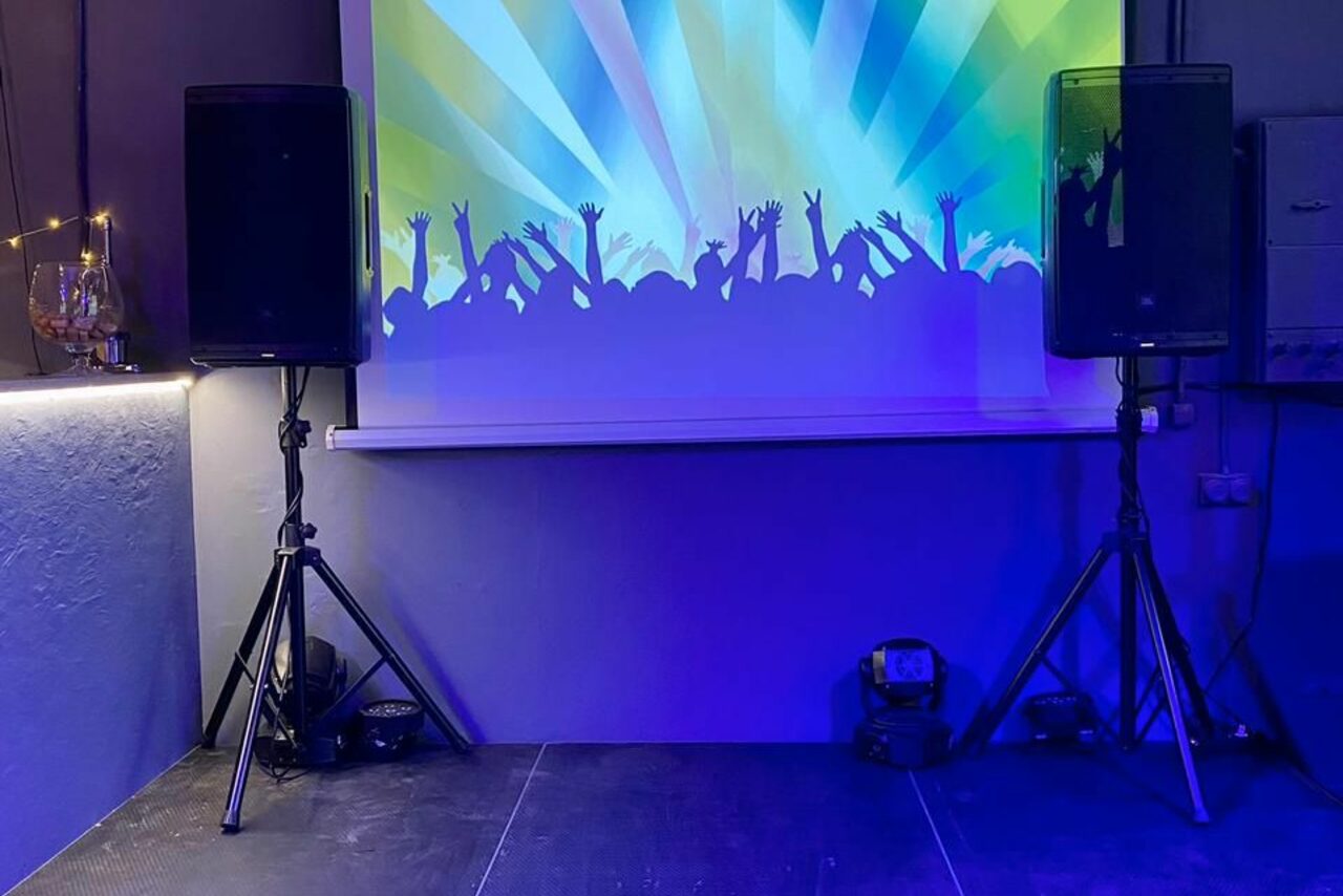 Арендовать Яркий лофт с фотозоной