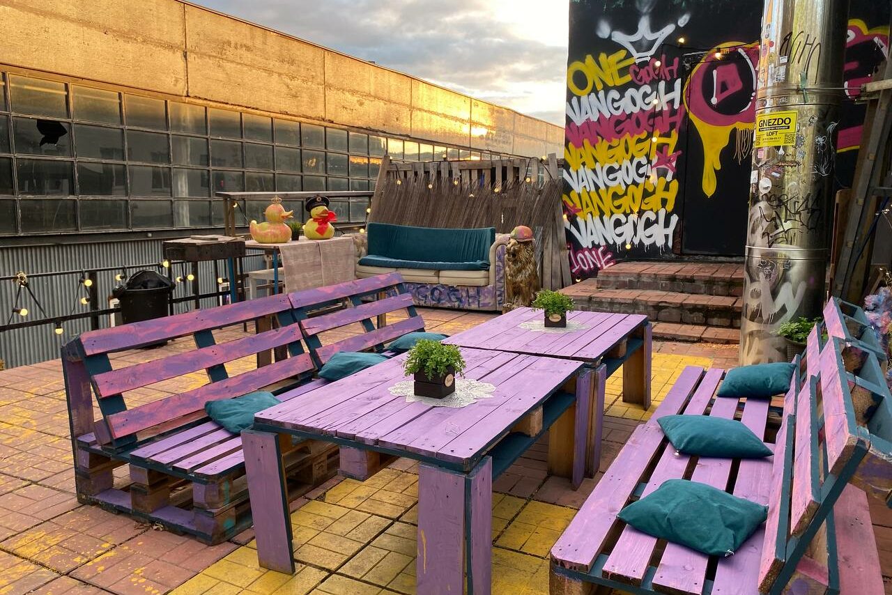 Арендовать Лофт Ван Гог Двухуровневый лофт с верандой