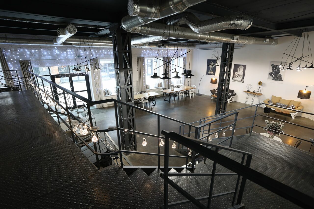 Арендовать Casa Picassa. Огюст Роден Дизайнерский двухуровневый зал