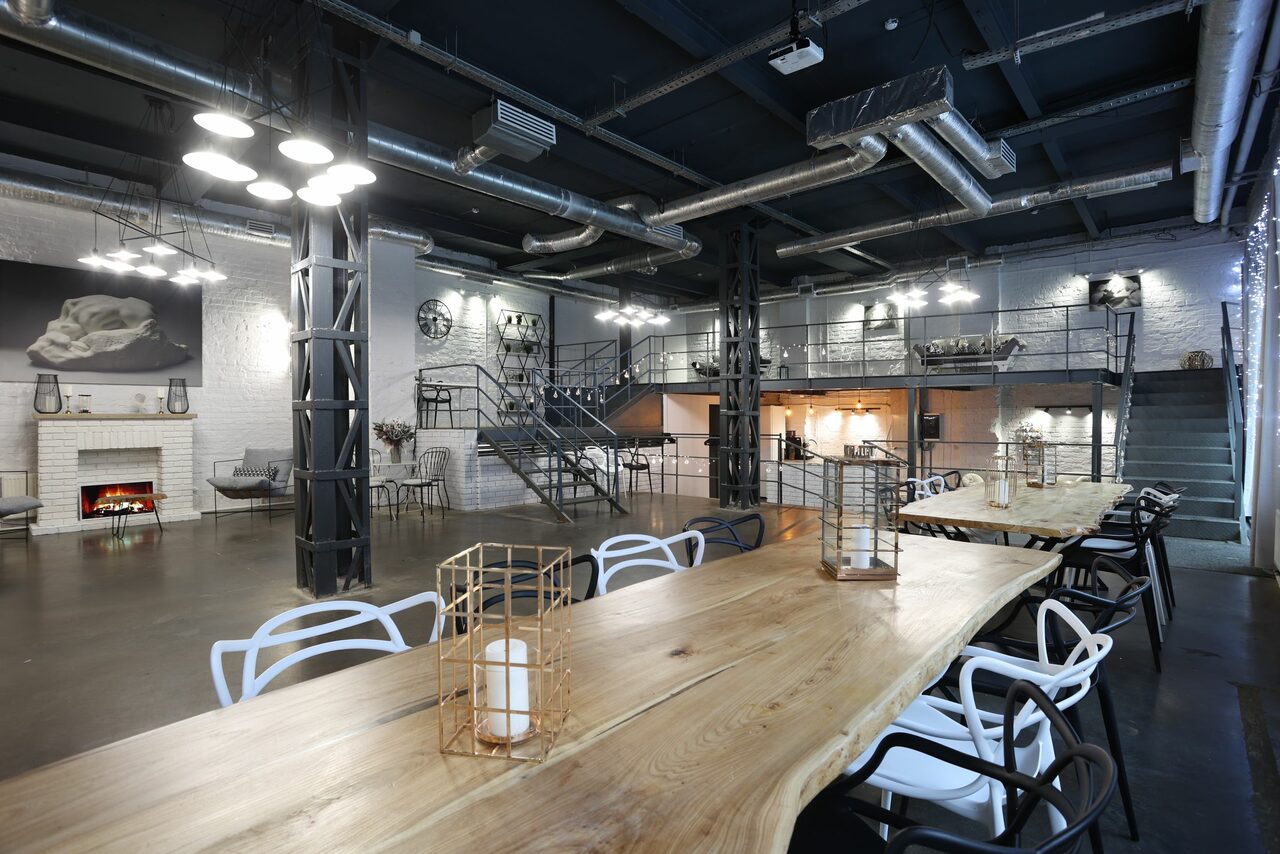 Арендовать Casa Picassa. Огюст Роден Дизайнерский двухуровневый зал