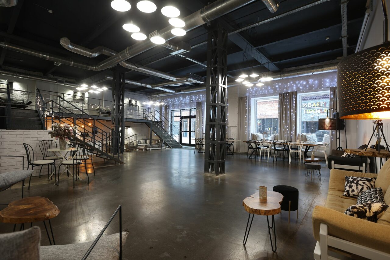 Арендовать Casa Picassa. Огюст Роден Дизайнерский двухуровневый зал