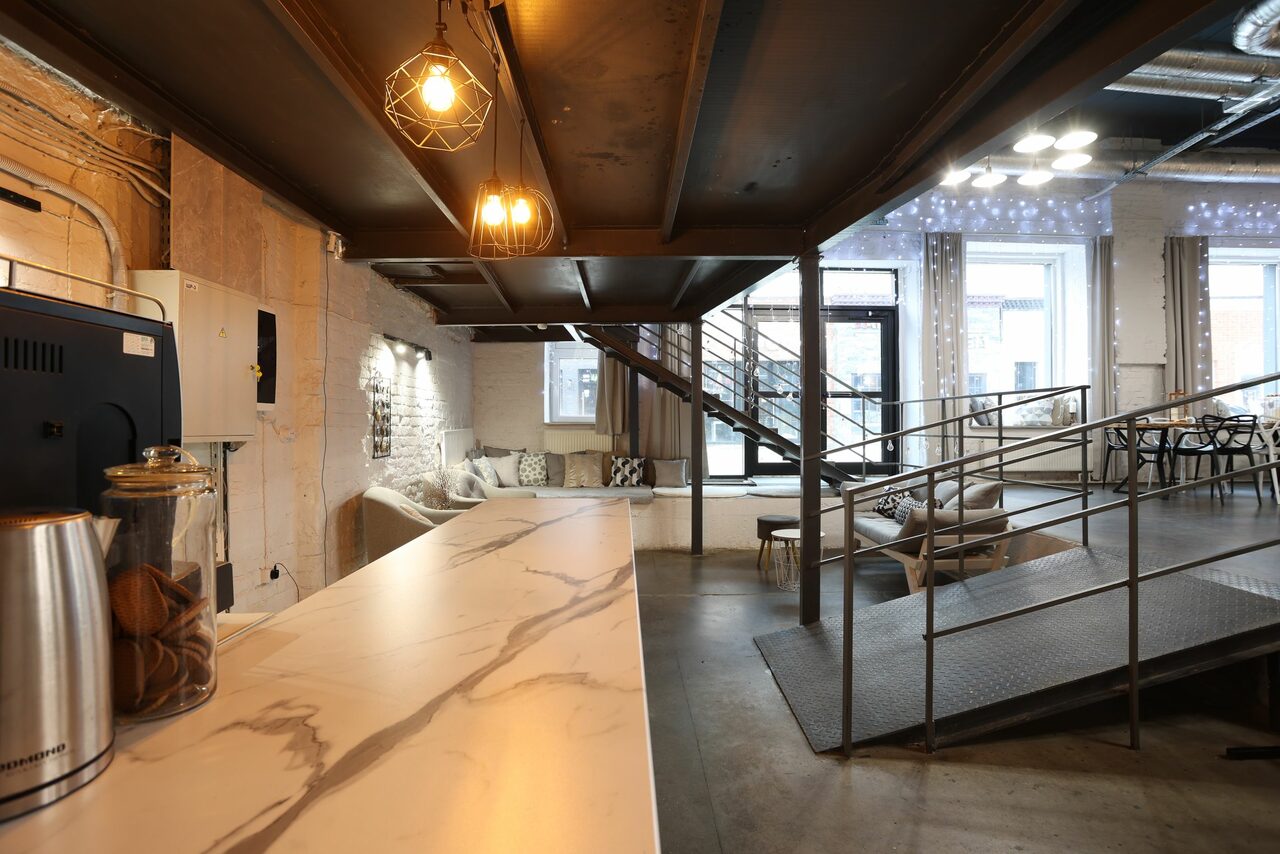 Арендовать Casa Picassa. Огюст Роден Дизайнерский двухуровневый зал