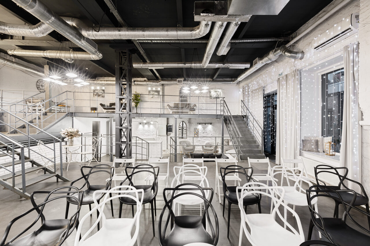 Арендовать Casa Picassa. Огюст Роден Дизайнерский двухуровневый зал