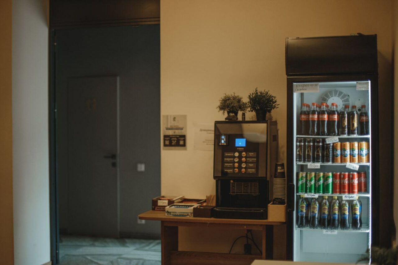 Арендовать Пространство с кирпичной стеной и проектором