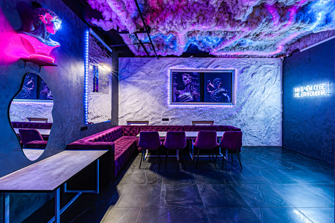 Арендовать Дизайнерский неоновый лофт