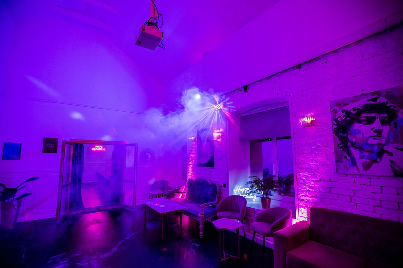 Арендовать Просторный лофт с верандой и внутренним двориком