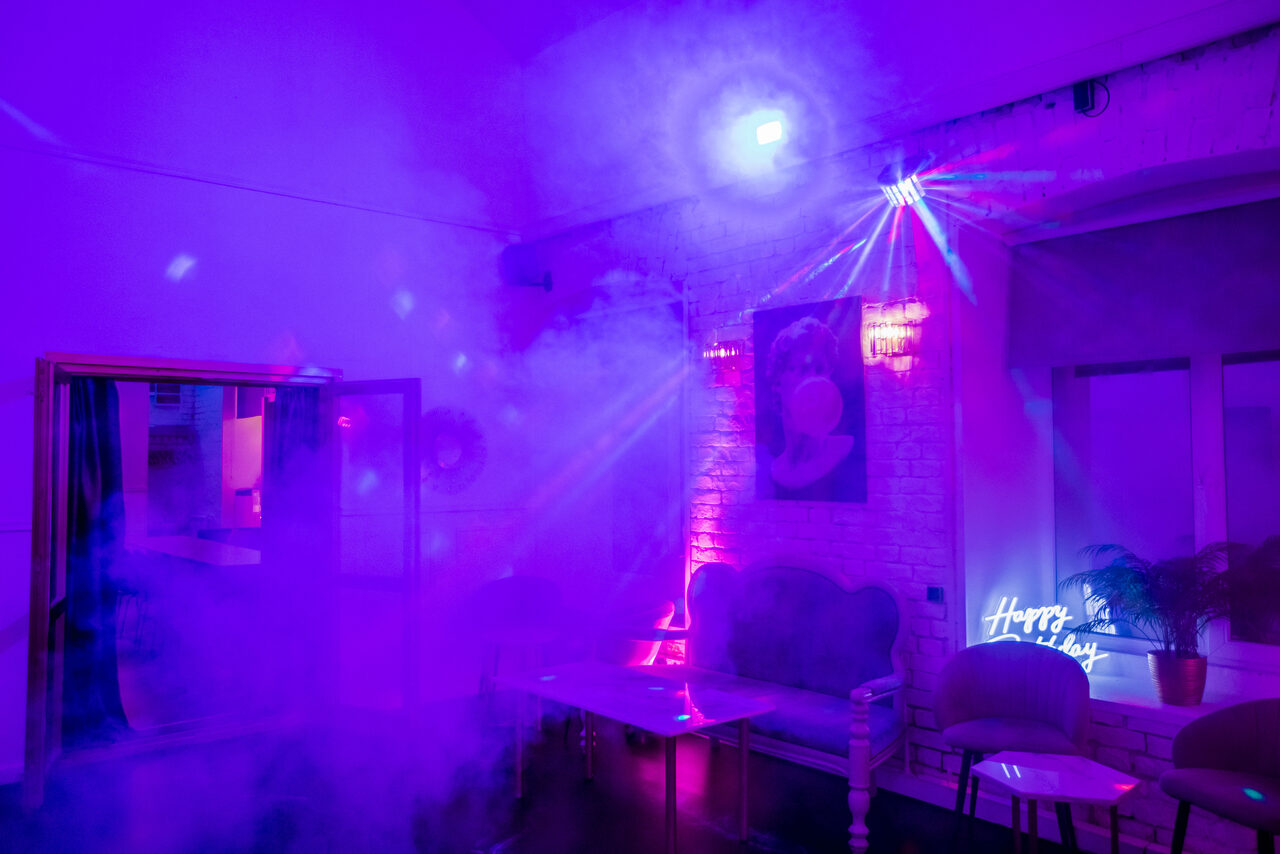 Арендовать Просторный лофт с верандой и внутренним двориком