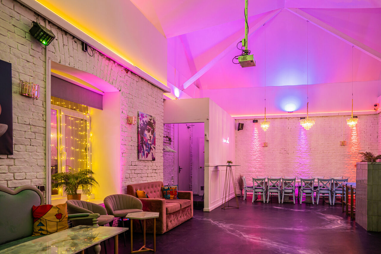 Арендовать Просторный лофт с верандой и внутренним двориком