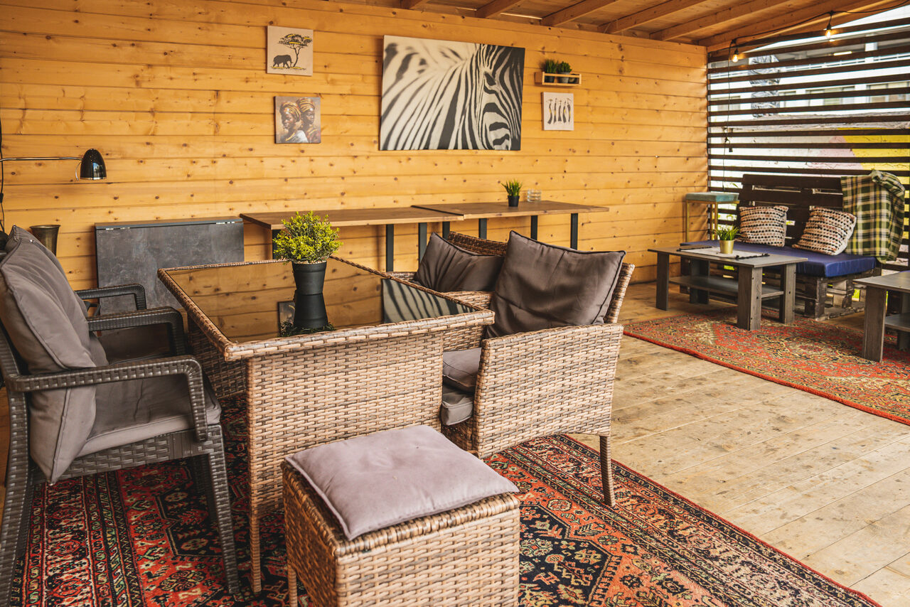 Арендовать Просторный лофт с верандой и внутренним двориком